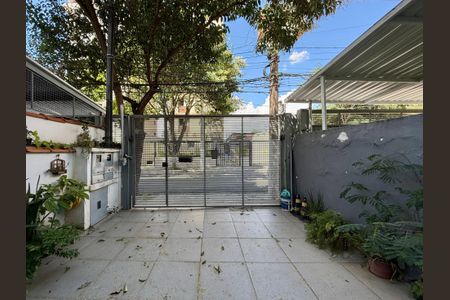 Casa para alugar com 230m², 3 quartos e 2 vagas Casa para alugar com 230m², 3 quartos e 2 vagasGaragem