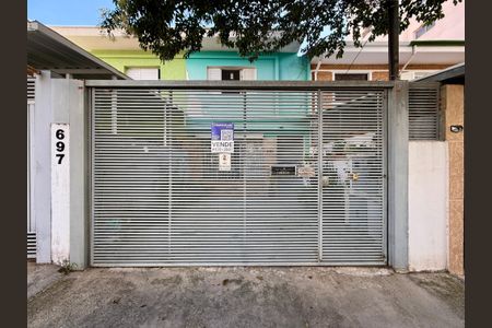 Casa para alugar com 230m², 3 quartos e 2 vagas Casa para alugar com 230m², 3 quartos e 2 vagasFachada