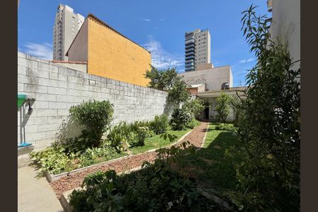 Casa para alugar com 230m², 3 quartos e 2 vagas Casa para alugar com 230m², 3 quartos e 2 vagasQuintal