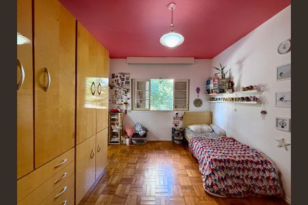 Casa para alugar com 230m², 3 quartos e 2 vagas Casa para alugar com 230m², 3 quartos e 2 vagasSuíte