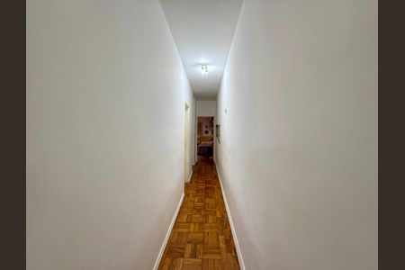 Casa para alugar com 230m², 3 quartos e 2 vagas Casa para alugar com 230m², 3 quartos e 2 vagasCorredor Quartos