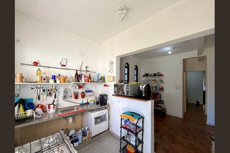 Casa para alugar com 230m², 3 quartos e 2 vagas Casa para alugar com 230m², 3 quartos e 2 vagasCozinha