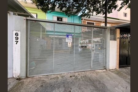 Casa para alugar com 230m², 3 quartos e 2 vagas Casa para alugar com 230m², 3 quartos e 2 vagasFachada