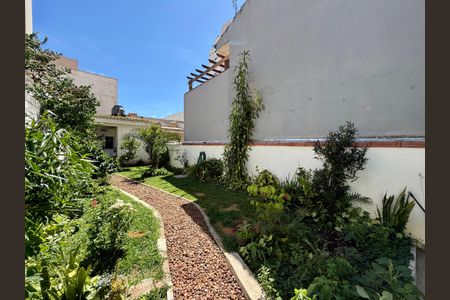 Casa para alugar com 230m², 3 quartos e 2 vagas Casa para alugar com 230m², 3 quartos e 2 vagasQuintal