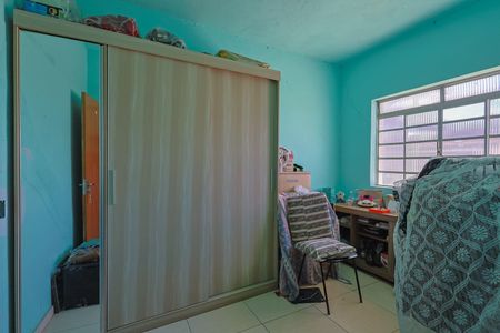 Casa à venda com 3 quartos, 100m² em Nacional, Contagem