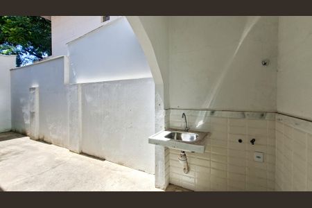 Casa à venda com 165m², 2 quartos e 1 vagaÁrea de Serviço