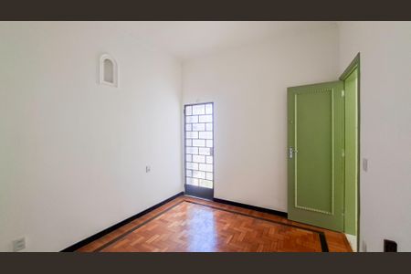 Casa à venda com 165m², 2 quartos e 1 vagaQuarto