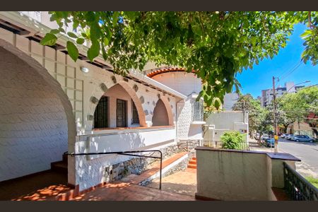 Casa à venda com 165m², 2 quartos e 1 vagaVaranda