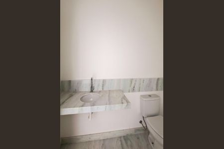 Casa à venda com 165m², 2 quartos e 1 vagaBanheiro Social