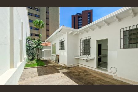 Casa à venda com 165m², 2 quartos e 1 vagaQuintal