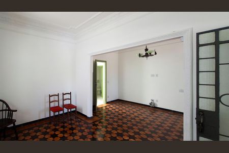 Casa à venda com 165m², 2 quartos e 1 vagaSala