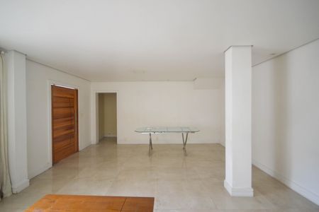  Sala de Estar  de casa para alugar com 3 quartos, 240m² em Nova Cidade, Nilópolis