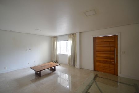  Sala de Estar  de casa para alugar com 3 quartos, 240m² em Nova Cidade, Nilópolis