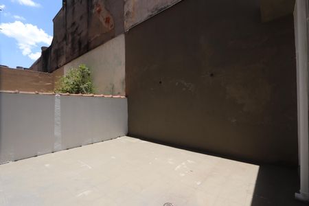 Apartamento para alugar com 90m², 2 quartos e 2 vagasQuintal