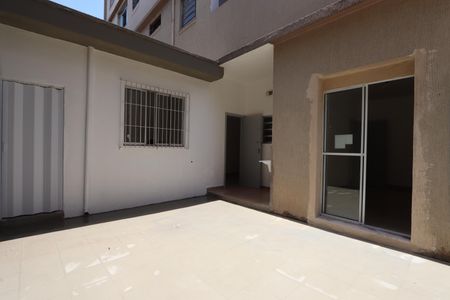 Apartamento para alugar com 90m², 2 quartos e 2 vagasQuintal