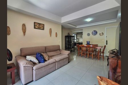 Apartamento à venda com 93m², 2 quartos e 1 vaga Apartamento à venda com 93m², 2 quartos e 1 vagaSala