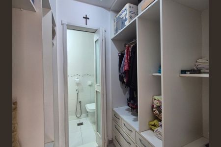 Apartamento à venda com 93m², 2 quartos e 1 vaga Apartamento à venda com 93m², 2 quartos e 1 vagaCloset