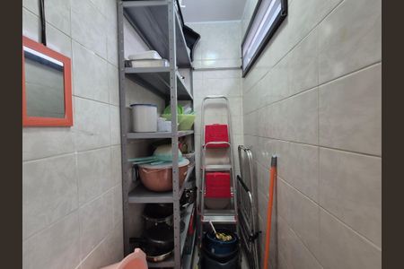 Apartamento à venda com 93m², 2 quartos e 1 vaga Apartamento à venda com 93m², 2 quartos e 1 vagaBanheiro de serviço