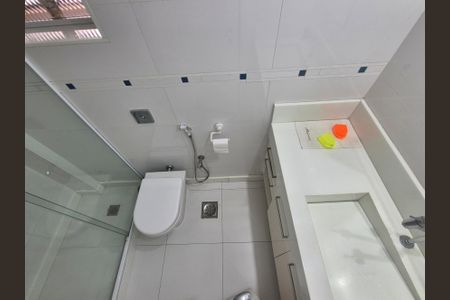 Apartamento à venda com 93m², 2 quartos e 1 vaga Apartamento à venda com 93m², 2 quartos e 1 vagaBanheiro