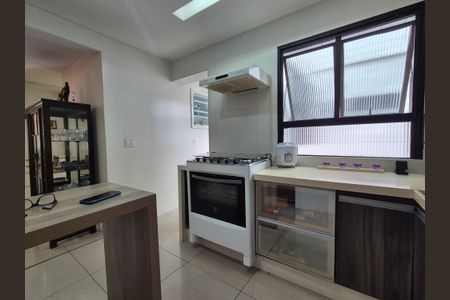 Apartamento à venda com 93m², 2 quartos e 1 vaga Apartamento à venda com 93m², 2 quartos e 1 vagaCozinha