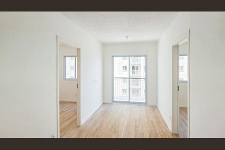 Sala de apartamento para alugar com 2 quartos, 45m² em Cidade Ariston Estela Azevedo, Carapicuíba