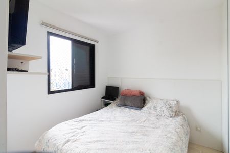 Quarto 1 de apartamento à venda com 2 quartos, 48m² em Jardim Celeste, São Paulo