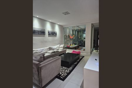 Casa à venda com 4 quartos, 280m² em Vila Carrão, São Paulo