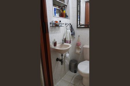 Casa à venda com 180m², 3 quartos e 1 vagaBanheiro