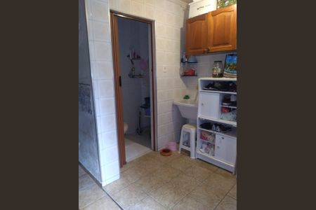 Casa à venda com 180m², 3 quartos e 1 vagaÁrea de serviço