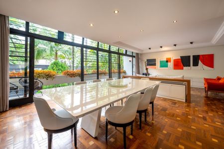 Casa à venda com 5 quartos, 340m² em Brooklin, São Paulo