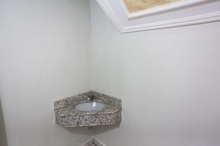 Casa para alugar com 329m², 3 quartos e 4 vagasLavabo