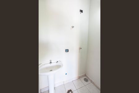 Casa para alugar com 329m², 3 quartos e 4 vagasBanheiro de Serviço