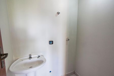 Casa para alugar com 329m², 3 quartos e 4 vagasBanheiro de Serviço