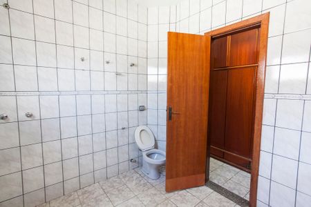 Casa para alugar com 329m², 3 quartos e 4 vagasBanheiro da Suite 1