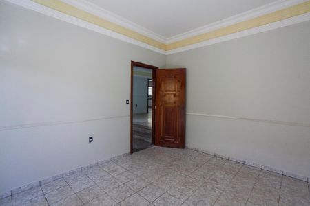 Casa para alugar com 329m², 3 quartos e 4 vagasSala 2