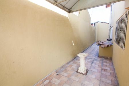 Casa para alugar com 329m², 3 quartos e 4 vagasQuintal