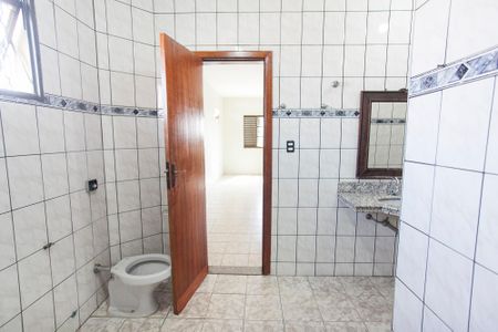 Casa para alugar com 329m², 3 quartos e 4 vagasBanheiro da Suite 2