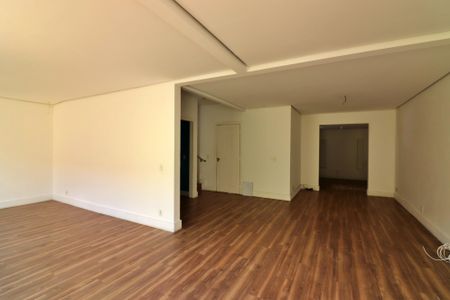 Casa de condomínio à venda com 240m², 3 quartos e 4 vagasSala 