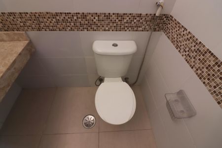 Casa de condomínio à venda com 240m², 3 quartos e 4 vagasSuíte 2 Banheiro 