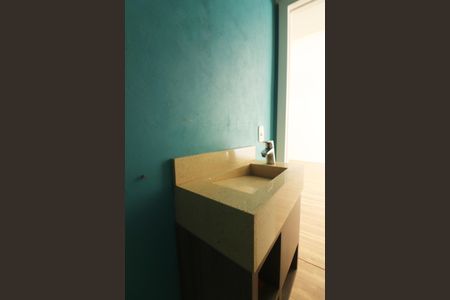 Casa de condomínio à venda com 240m², 3 quartos e 4 vagasLavabo