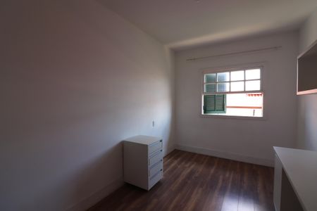 Casa de condomínio à venda com 240m², 3 quartos e 4 vagasSuíte 2