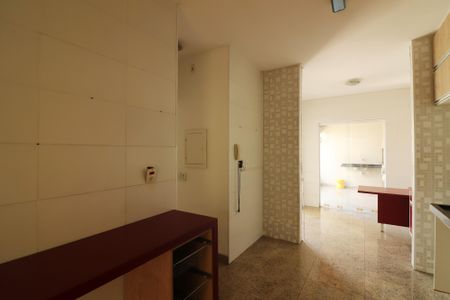 Casa de condomínio à venda com 240m², 3 quartos e 4 vagasCozinha