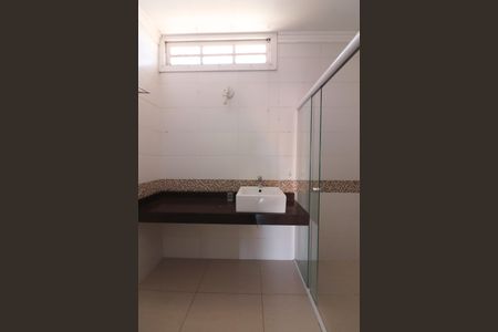 Casa de condomínio à venda com 240m², 3 quartos e 4 vagasSuíte 3 Banheiro 