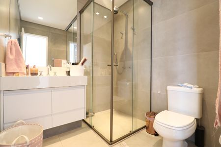 Apartamento à venda com 461m², 4 quartos e 4 vagasBanheiro da Suíte 1