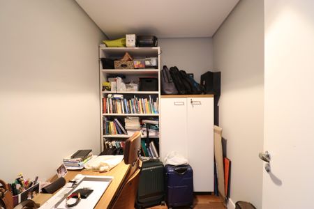 Apartamento à venda com 461m², 4 quartos e 4 vagasEscritório