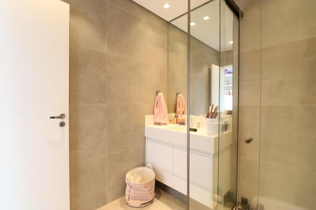 Apartamento à venda com 461m², 4 quartos e 4 vagasBanheiro da Suíte 1