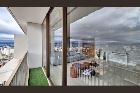 Apartamento à venda com 461m², 4 quartos e 4 vagasVaranda