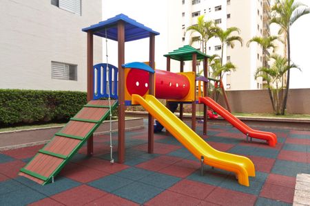 Apartamento à venda com 69m², 3 quartos e 2 vagasÁrea comum - Playground