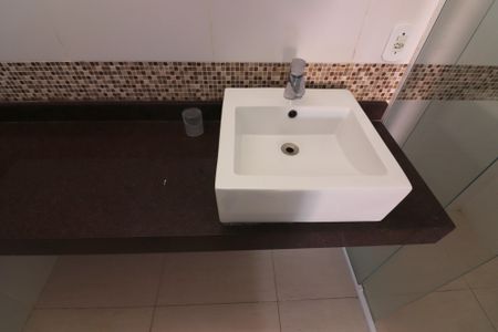 Casa de condomínio para alugar com 240m², 3 quartos e 4 vagasSuíte 3 Banheiro 