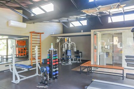 Casa de condomínio para alugar com 240m², 3 quartos e 4 vagas Casa de condomínio para alugar com 240m², 3 quartos e 4 vagasÁrea comum - Academia